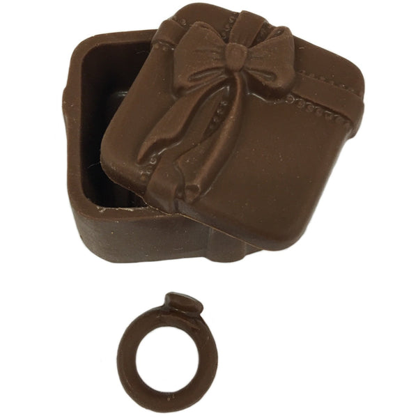 Wedding Ring Jewelry Box w/ Ring